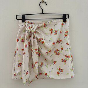 Zara Floral White Floral Satin Mini Skirt Women's Size Small with Bow Details